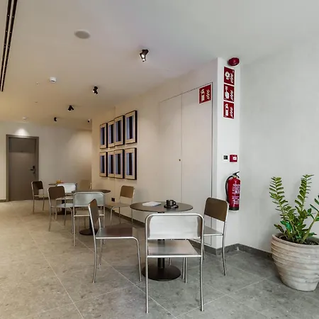 Design By Olala Homes * הוספיטלט דה יוברגאט